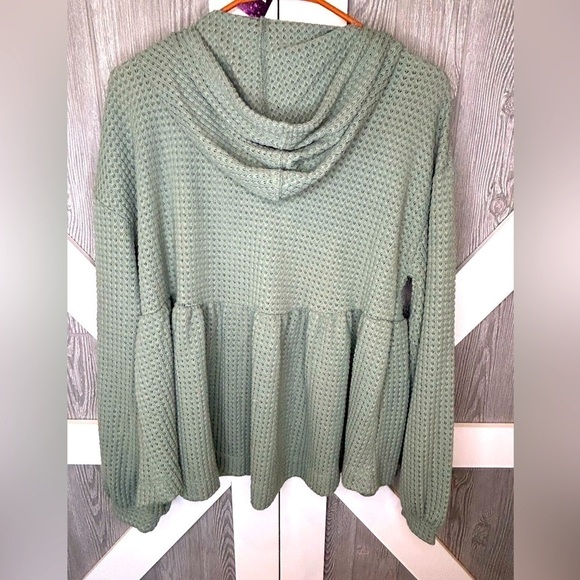 B11.19 SO Peplum Henley Hoodie Sage Green Medium M - Picture 2 of 3